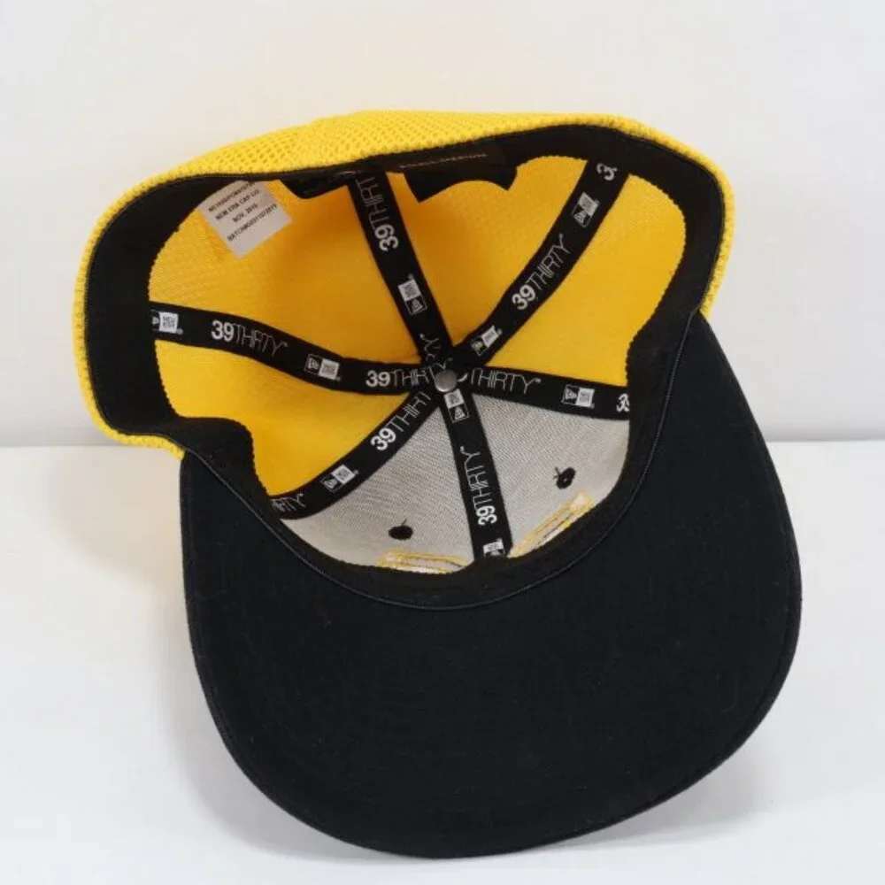 Michigan Wolverines Mens Hat S/M New Era Fitted Cap Embroidered - Picture 6 of 9